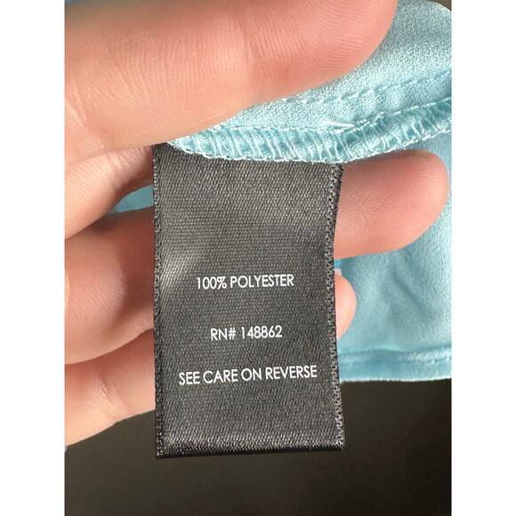 NWT Torrid Blue Georgette Twist Surplice Flutter Sleeve V Neck Blouse Size 3(3X) - Picture 4 of 6